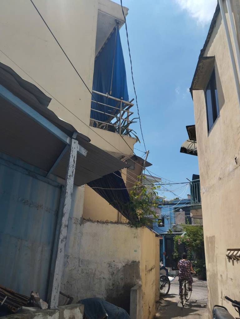 Bán nhà hẻm xe hơi Văn Thân, Quận 6, diện tích 4,4x8m, tiện xây mới, giá 3,3 tỷ