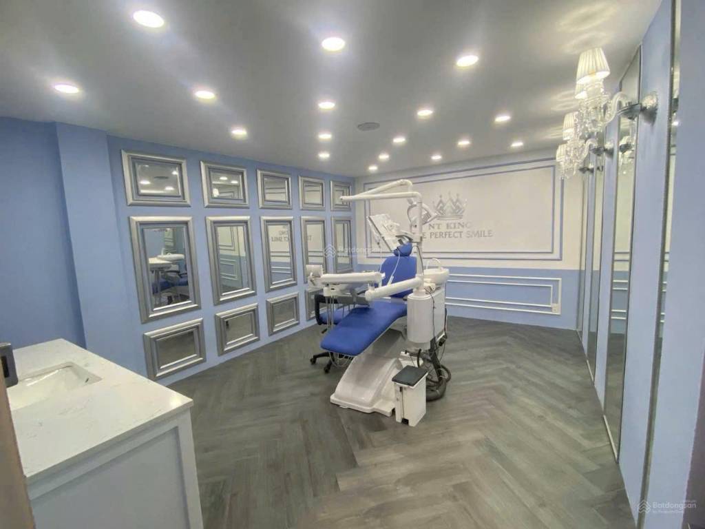 Bán nhà mặt tiền Nguyễn Văn Trỗi, Phú Nhuận, gần sân bay, diện tích 6,5x15m, giá nhỉnh 33 tỷ