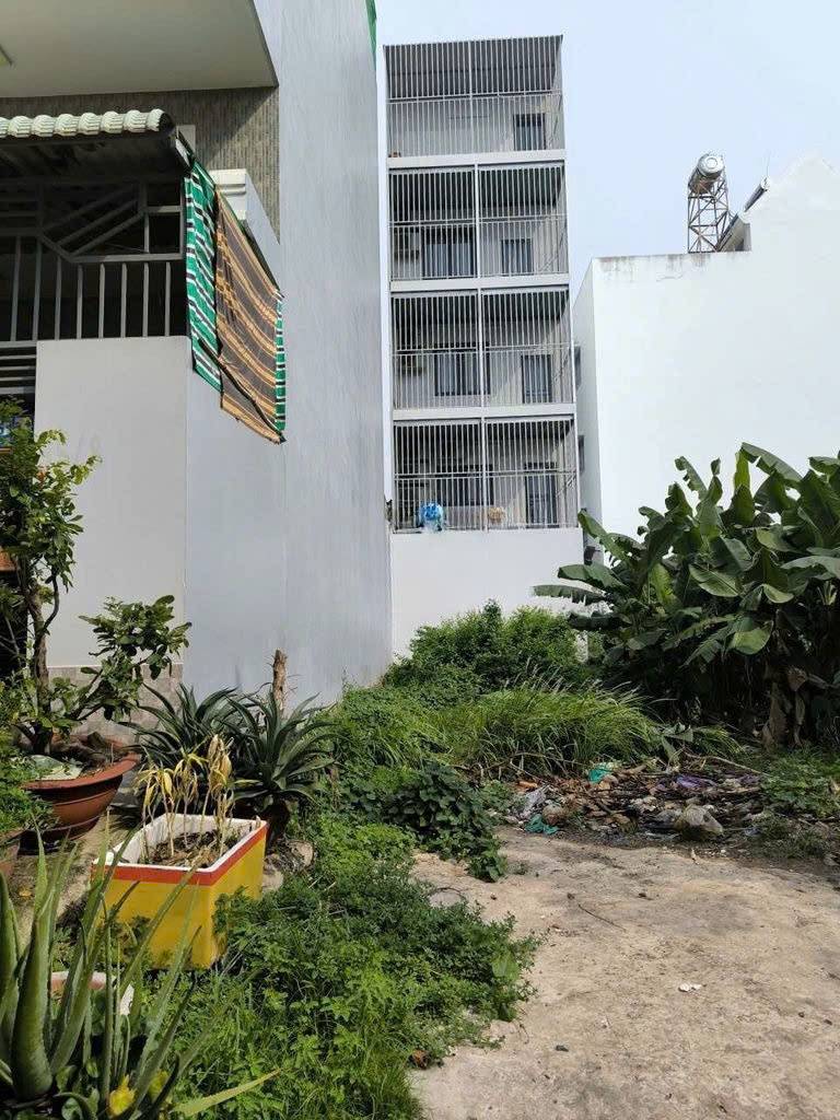 Bán đất MT đường xe hơi đường số 8, phường 7, quận 8