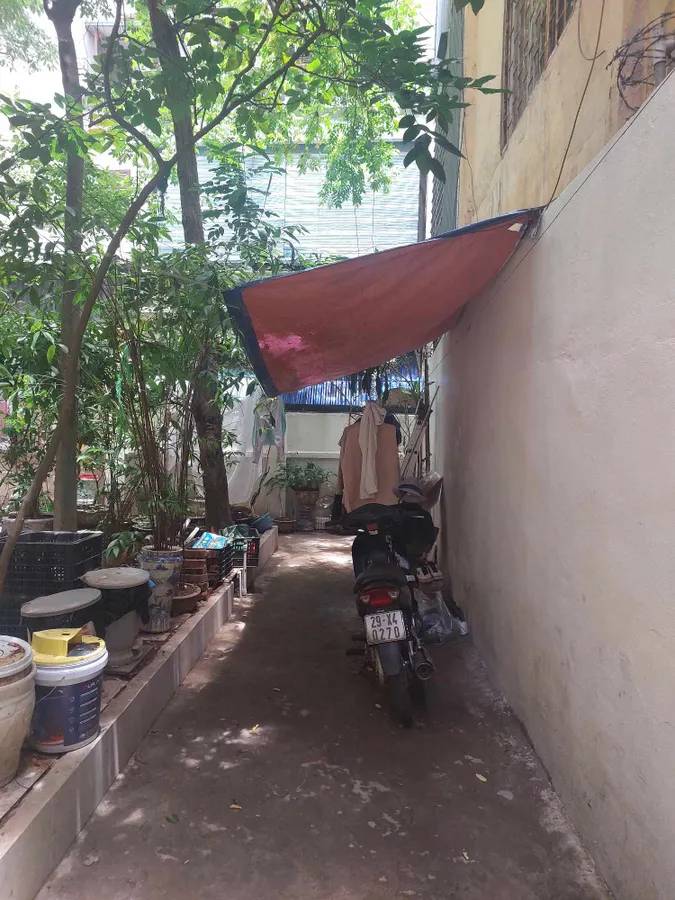 Bán đất phố Láng Hạ, 218m2 mặt tiền 14m, giá 32 tỷ, ngõ ô tô kinh doanh