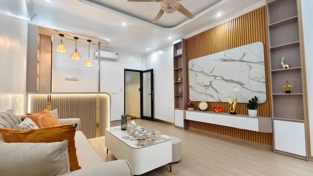 Nhà ở Thái Hà Đống Đa, 45m², 5 tầng gara ô tô, sổ đỏ chính chủ, giá 17 tỷ