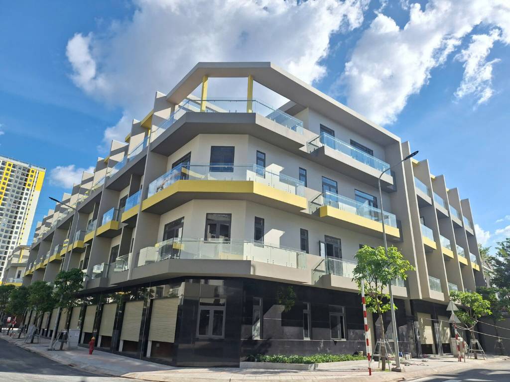 Bán nhà phố Bcons Uni Valley, Thống Nhất, 1 trệt 3 lầu 206m2 chiết khấu 5%, free phí 3 năm