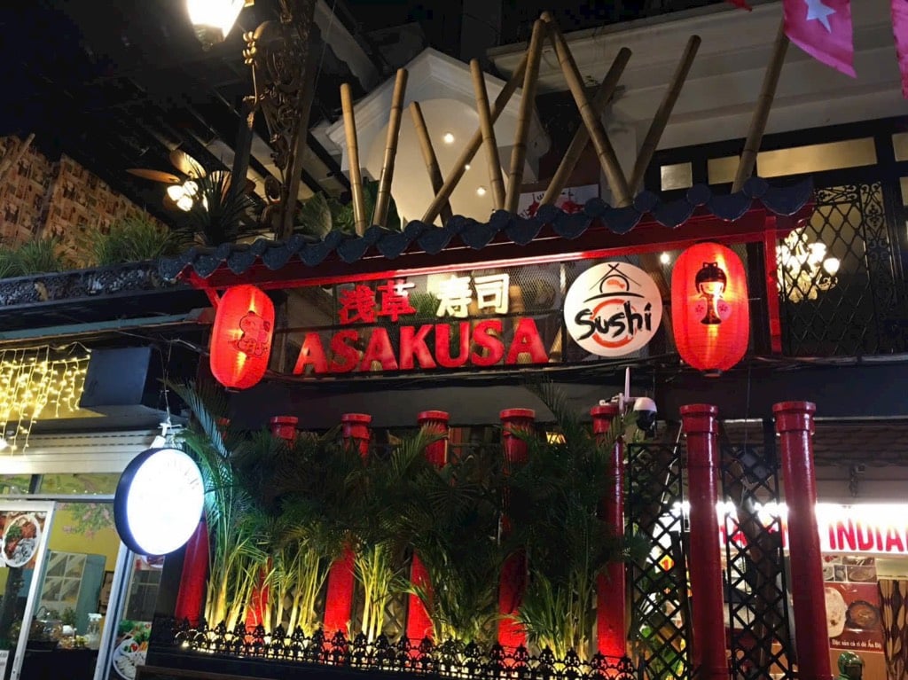 Cho thuê MBKD ngang 12m, DT 156m2 đường Nguyễn Thị Minh Khai, Quận 1 - Giá chỉ 35tr/tháng