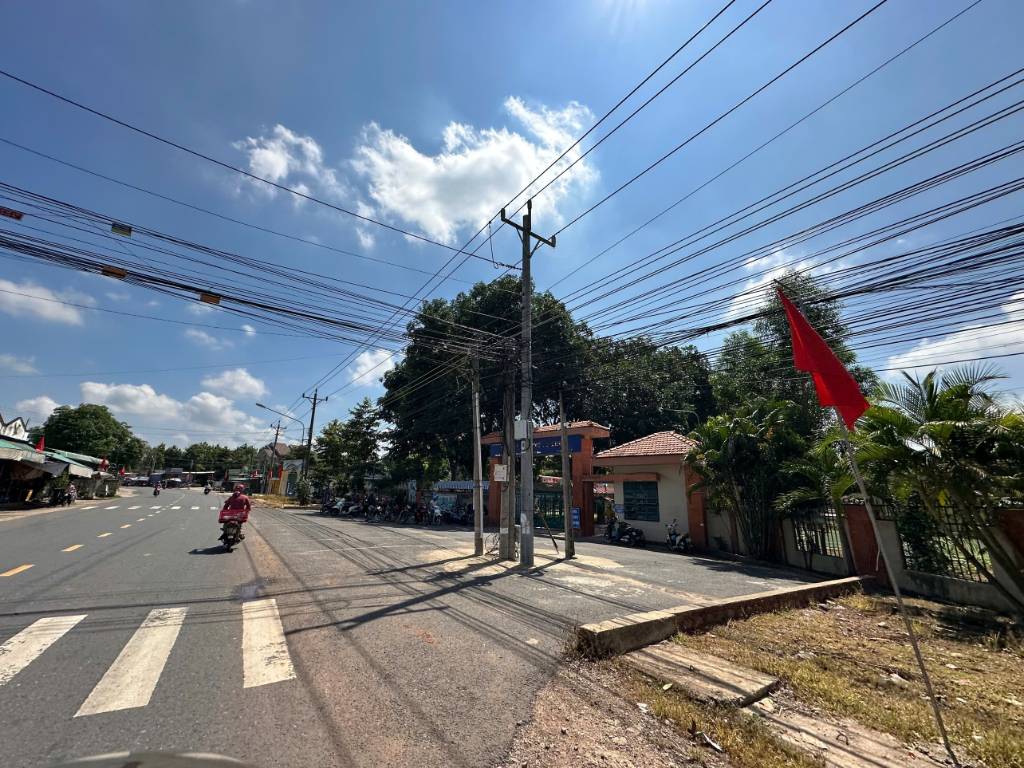 Đất TP. HCM - 340m2 + 100m2 TC giá 490tr khu đông dân cư cách DH507 đúng 100m ngay chợ Tân Hiệp