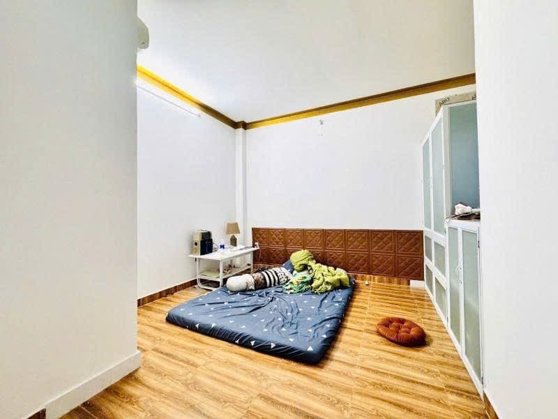 NHÀ NGON TRONG PHÂN KHÚC NHA. 
🏡 Nhà đẹp 2 tầng – HẺM XE TẢI LUÔN – an ninh Diện tích 6x10m vuông vức – hoàn công