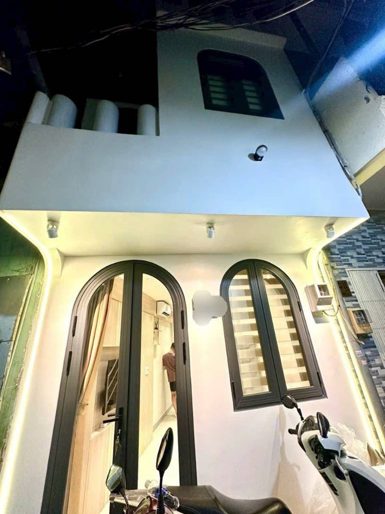 Bán nhà rẻ, đẹp, vị trí trung tâm tại Nơ Trang Long, P.11, Bình Thạnh full nội thất