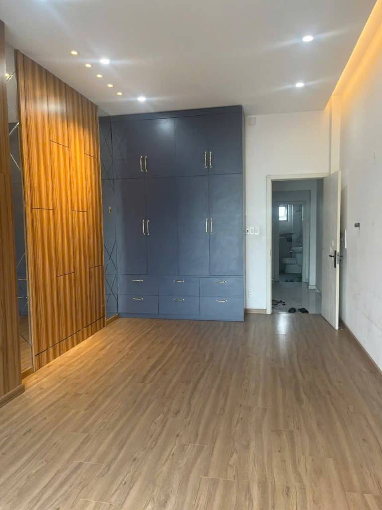 CHO THUÊ TÒA NHÀ CHDV 209A BẠCH ĐẰNG, BÌNH THẠNH, 4 TẦNG, 30TR/THÁNG