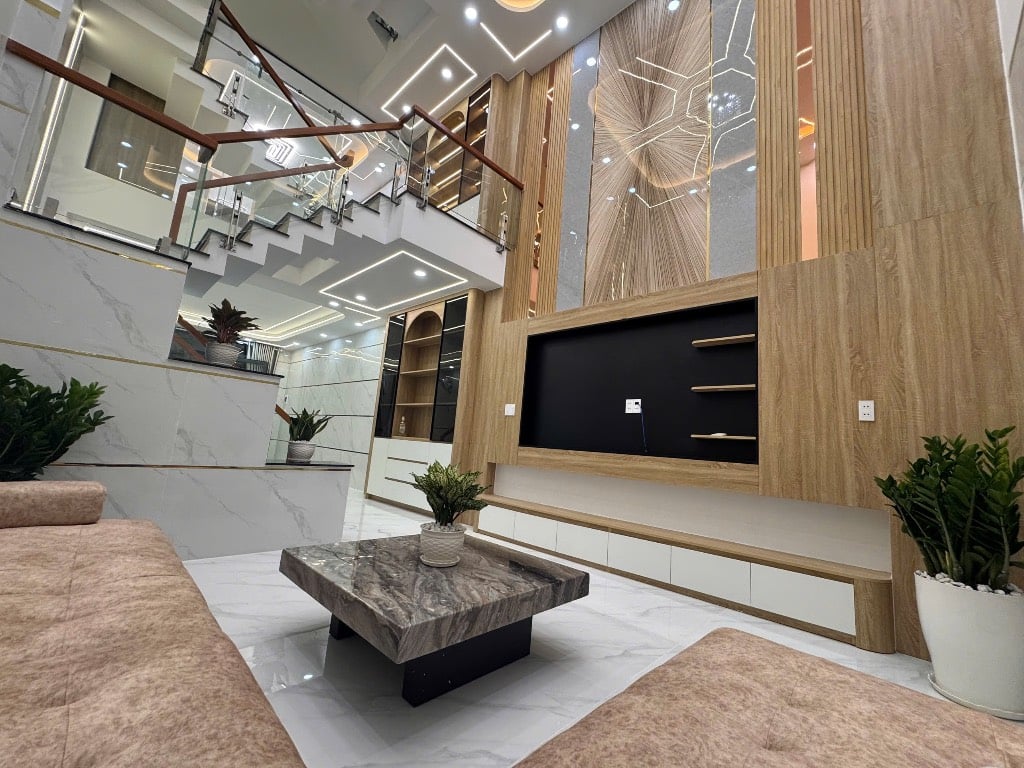 Bán nhà Mã Lò, Quận Bình Tân, 50m2, có sổ hồng, giá 7,5 tỷ