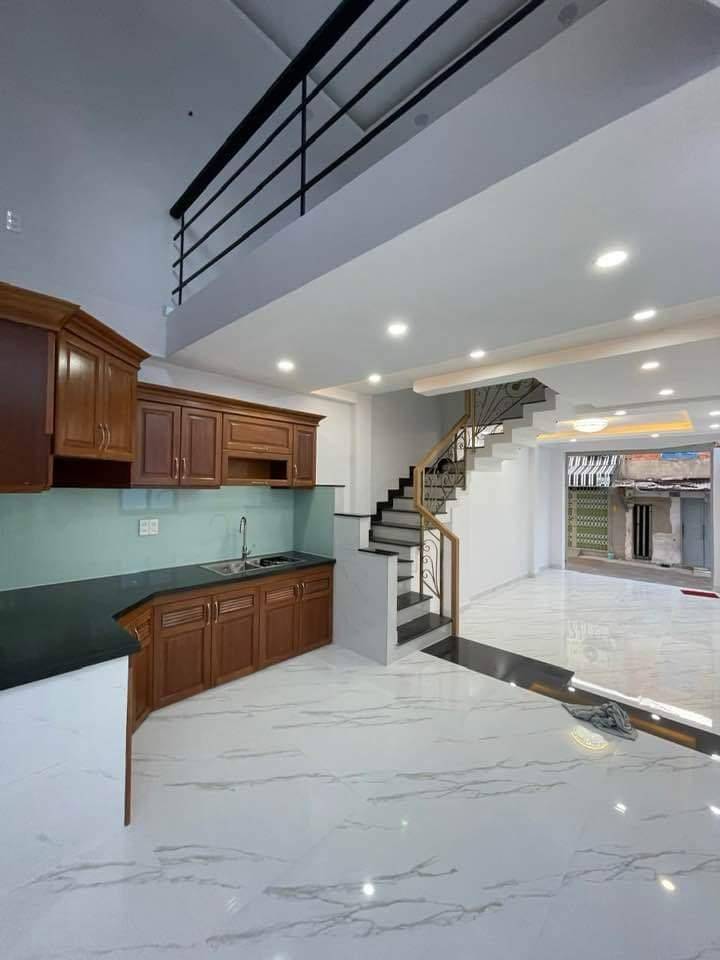 Chỉ hơn (8tỷ) - Bán nhà 5 tầng 55m2 hẻm xe hơi Bông Sao Q8 - Có sẵn HĐ cho thuê 18tr/tháng