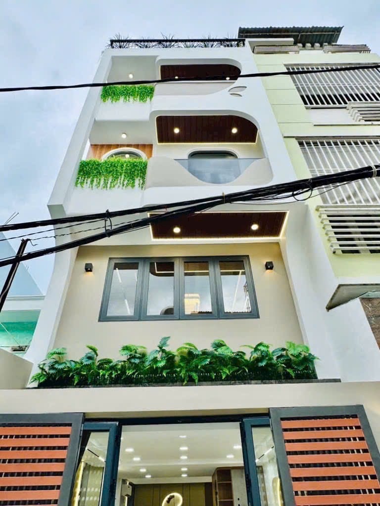 SIÊU PHẨM 5 TẦNG, HẺM XE HƠI 5M TRUNG TÂM GÒ VẤP- 44M2 CHỈ 8.25 TỶ ( Còn bớt )