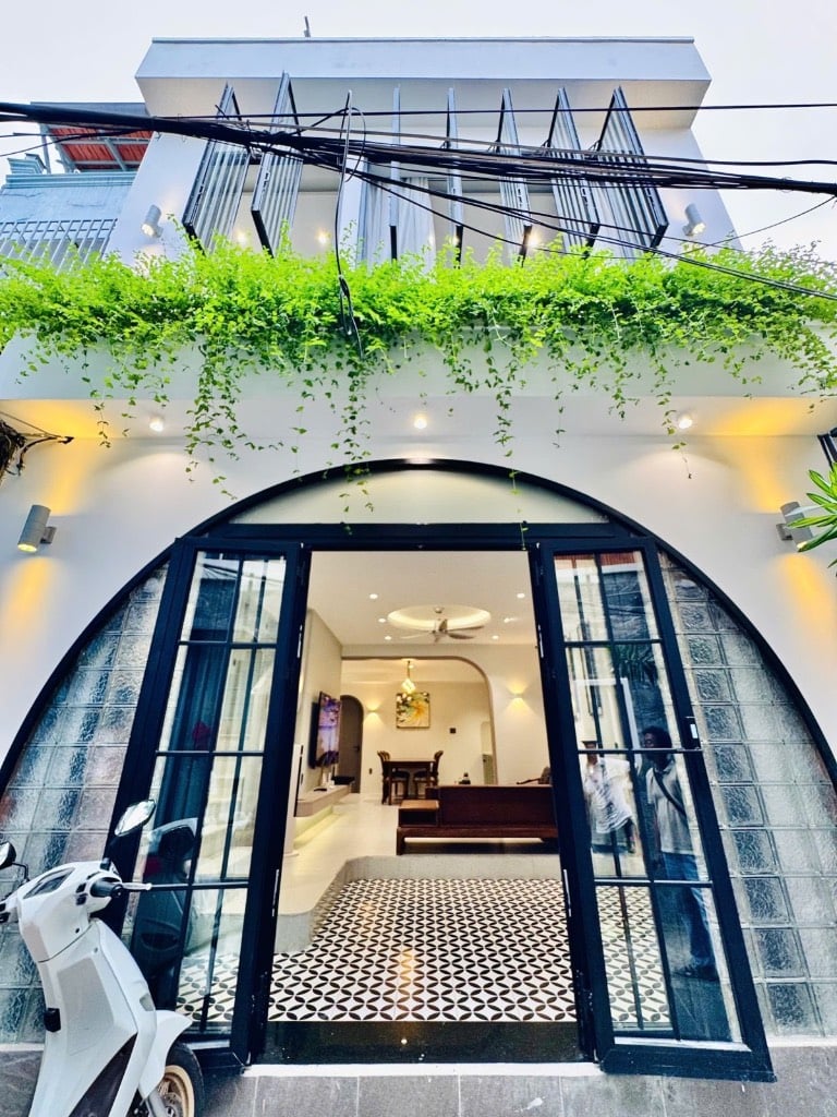 BÁN NHÀ MỚI Ở NGAY, HOÀNG HOA THÁM BÌNH THẠNH, (5.3x12.5m) 3 TẦNG 4 PHÒNG NGỦ, 8.999 TỶ TL