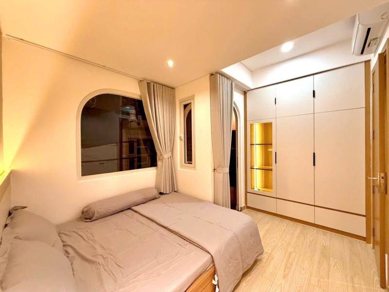 BÁN NHÀ NGUYỄN KHUYẾN, P12, BÌNH THẠNH, GẦN CHỢ BÀ CHIỂU, 3 TẦNG, FULL NỘI THẤT, CHỈ 4.79 TỶ TL