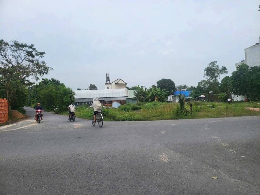 ĐẤT ĐẸP XÃ TÂN THÔNG HỘI – CỦ CHI, TP.HCM 185m2 GIÁ CHỈ 700 TRIỆU SHR