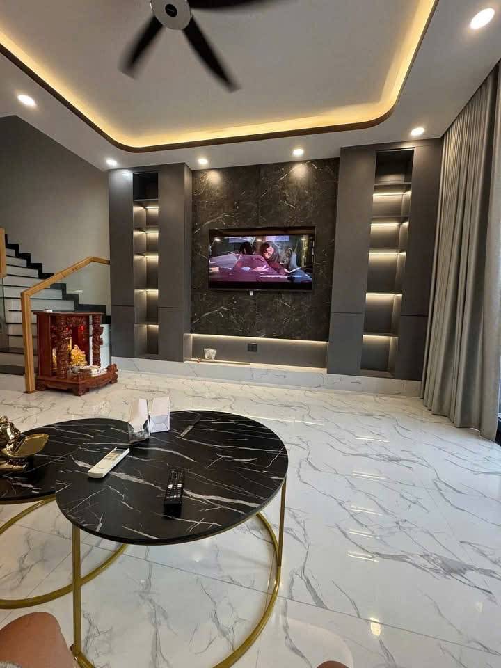 Bán nhà KĐT Mỹ Gia, Nha Trang, 3 tầng đang cho thuê 22tr/th, giá bán 8 tỷ 550 triệu