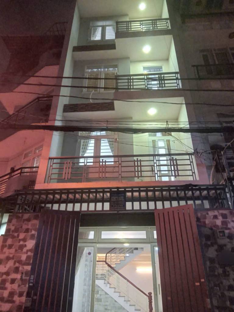 Bán nhà mặt tiền Lê Lai, Tân Bình, gần ga Metro số 2, 4,8x14m, trệt 3 tầng, 5PN 4WC, giá tốt