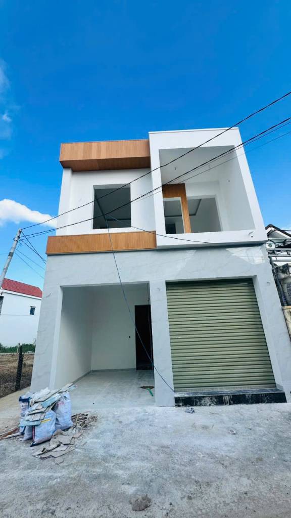 Bán nhà Diên Sơn, Diên Khánh, căn góc, nhà 2 tầng đúc chắc chắn, cách Nha Trang 11km