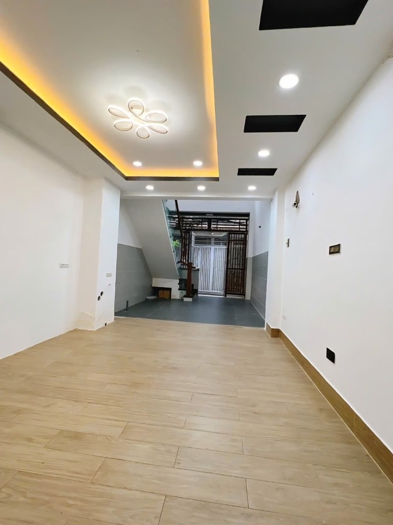 NHÀ HIẾM Q10 CHỢ HOA & ẨM THỰC HỒ THỊ KỶ LÊ HỒNG PHONG HẺM 4M 46M² 4 TẦNG CHỈ 10.3TỶ