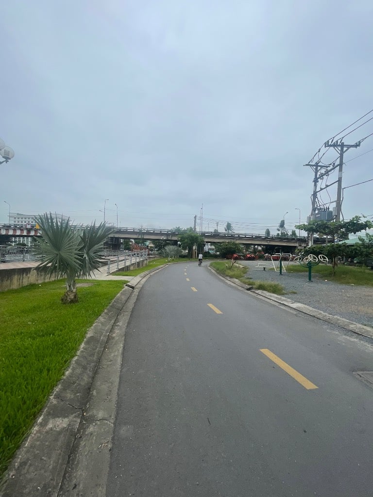 BÁN NHÀ BẾN BÌNH ĐÔNG, QUẬN 8, NHÀ 2 MẶT TIỀN VIEW SÔNG CỰC HIẾM