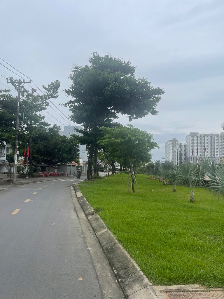 BÁN NHÀ BẾN BÌNH ĐÔNG, QUẬN 8, NHÀ 2 MẶT TIỀN VIEW SÔNG CỰC HIẾM