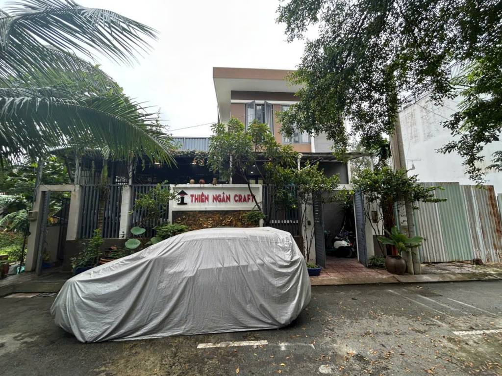 Bán nhà Gò Cát, Phường Phú Hữu, sân vườn mini, đã có sổ hồng hoàn công