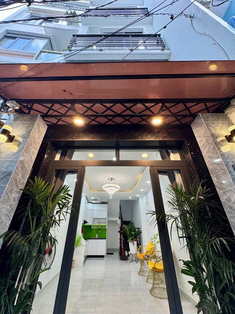 Siêu phẩm giữ tiền, sinh lời - Nguyễn Công Hoan - Phú Nhuận - 6 Tầng - 3.2 x 10 - 7.55 Tỷ