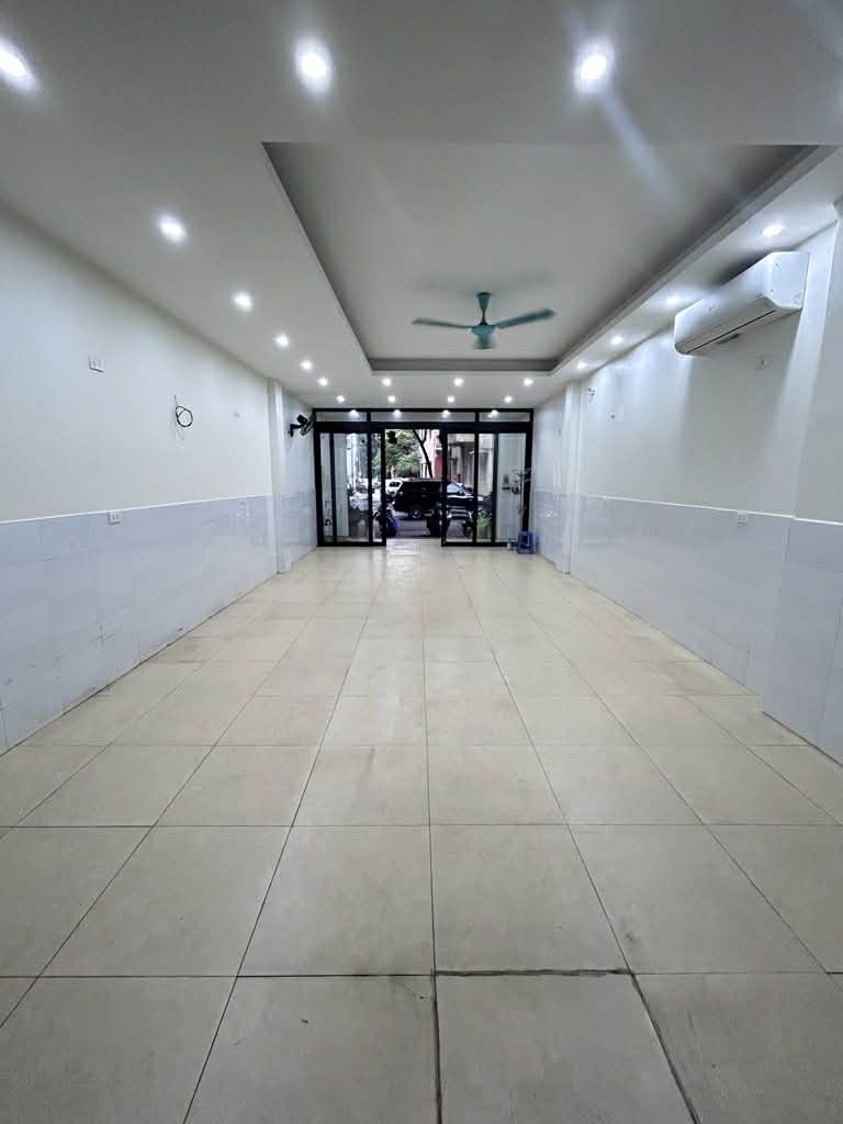 Bán nhà Ngọc Lâm, Long Biên, 70m x 5 tầng, kinh doanh, vỉa hè, ôtô tránh