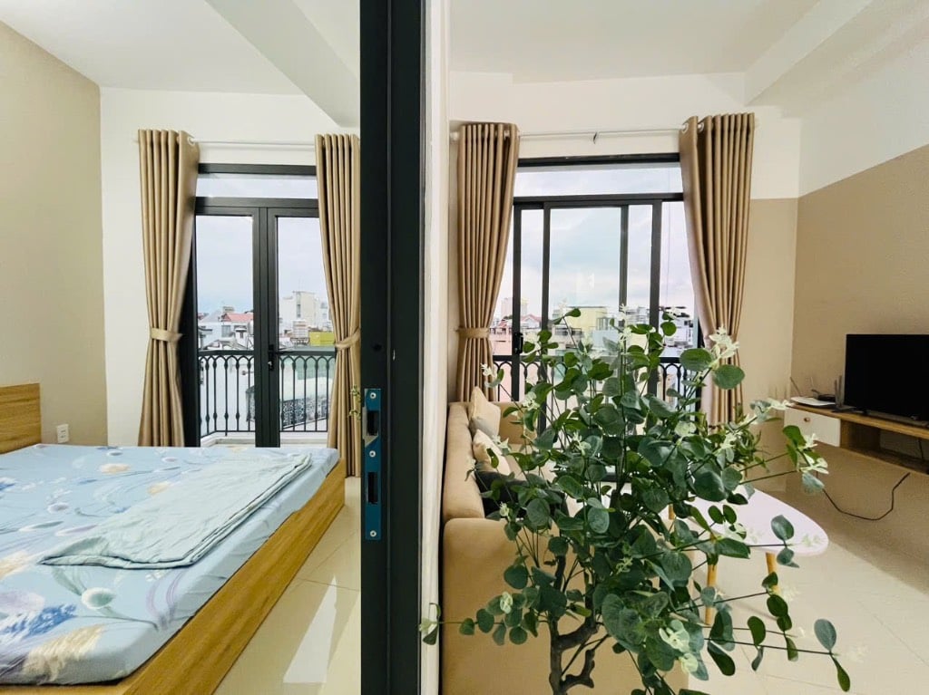 2PN BAN CÔNG SIÊU ĐẸP THOÁNG ĐẦY ĐỦ NỘI THẤT GIÁP QUẬN 3, QUẬN 1