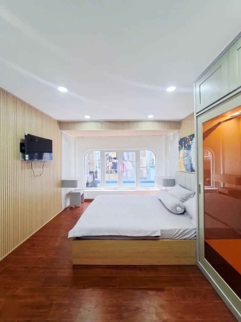 SIÊU PHẨM LÝ THÁI TỔ Q3 NHÀ MỚI TINH ĐẸP LUNG LINH FULL NỘI THẤT XỊN CHỈ 4.88 TỶ