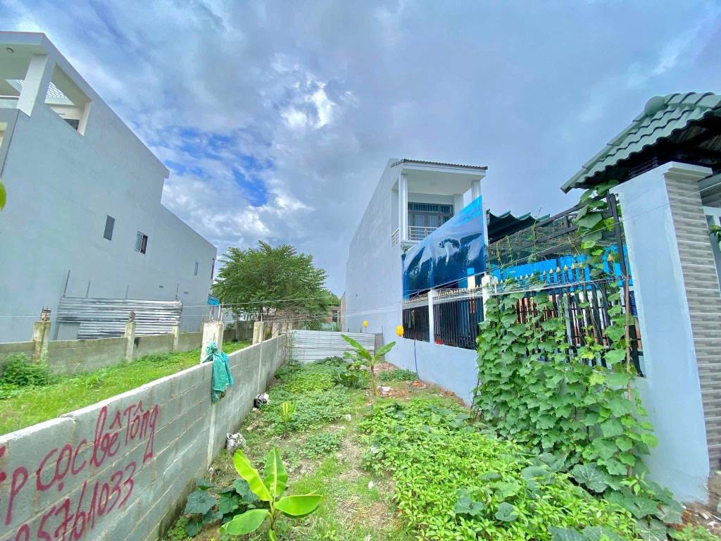 BÁN GẤP đất 220m2 ngay Thị Trấn Củ Chi (5x44m) - 1ty150 sổ hồng riêng, thương lượng trực tiếp chủ