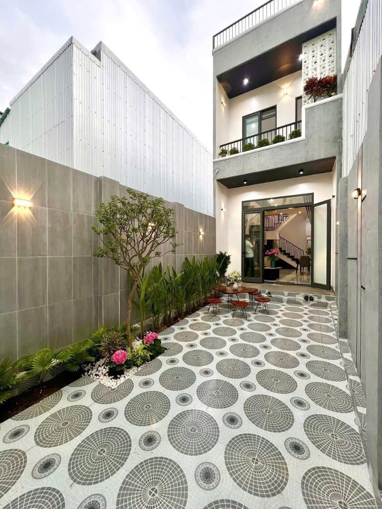 CẦN TIỀN, BÁN GẤP NHÀ BÌNH CHÁNH, GẦN BX MIỀN TÂY, SỔ RIÊNG, GIÁ 1,26 TỶ