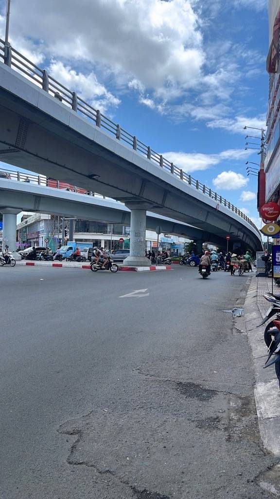 Bán nhà mặt tiền Nguyễn Văn Nghi P17, Gò Vấp, SHCN 88,9m2, 4 tầng HC đủ