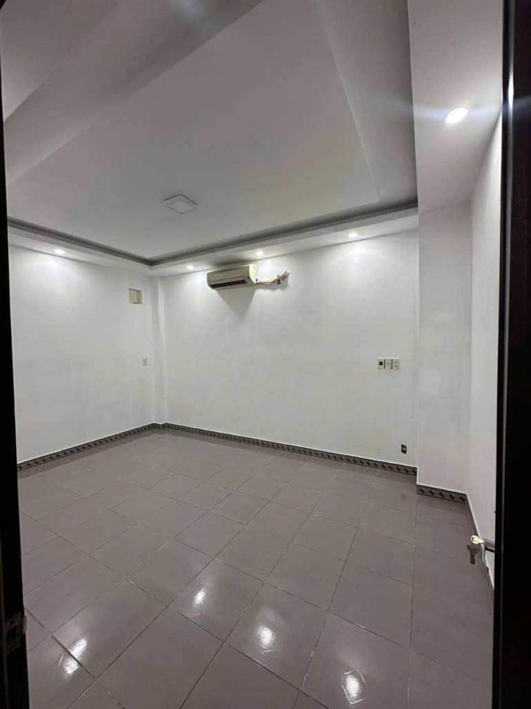 14 tỷ/Nhà 5 tầng đường Lê Văn Hiến,7 phòng,Sát Phường NH Sơn,BV 600 giường,Đ Nẵng,126m2