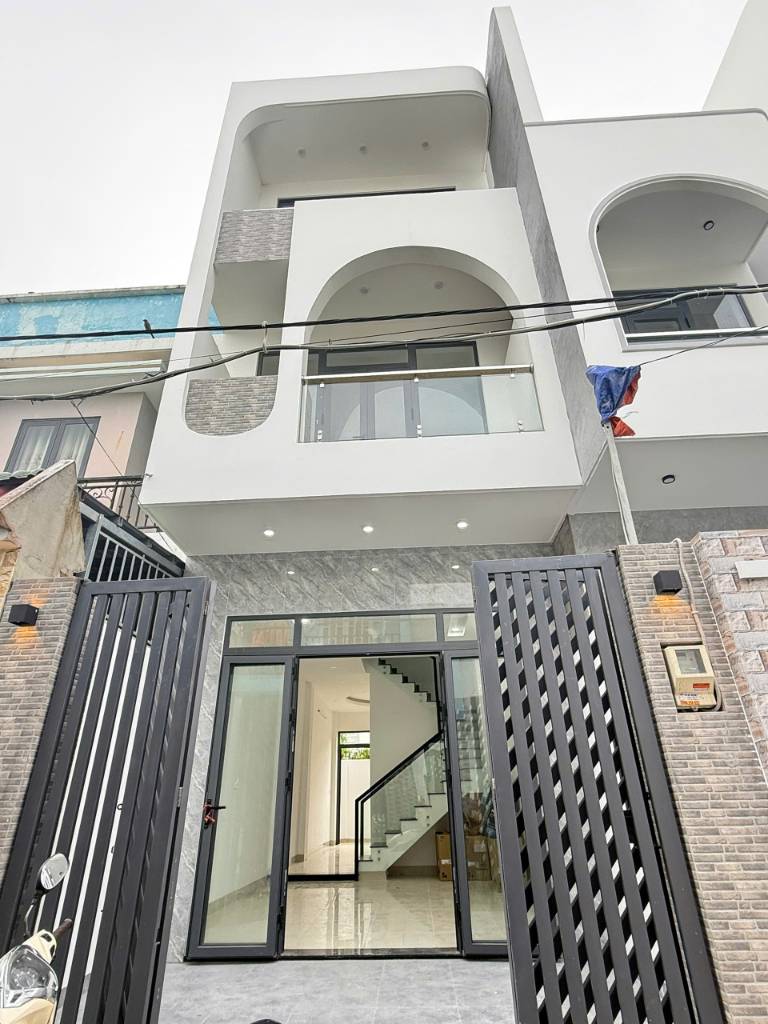 BÁN NHÀ TRUNG TÂM PHƯỜNG LONG PHƯỚC, THỦ ĐỨC, 1 TRỆT 2 LẦU, SHR