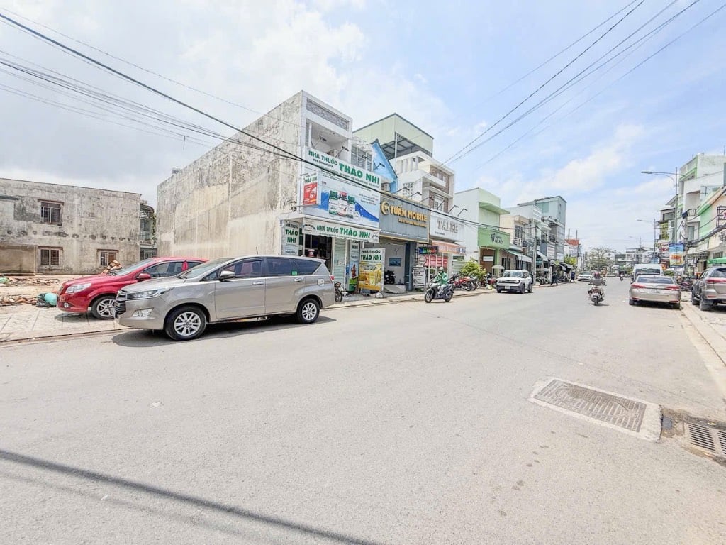 Bán cặp nền mặt tiền Siêu Đẹp Trần Nam Phú