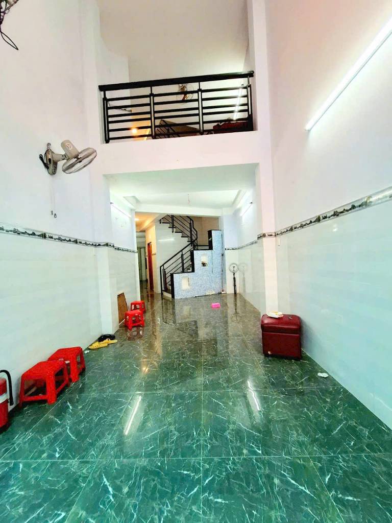 Bán nhà mặt phố 57m2 Đông Hồ, Tân Bình, tiện ích đầy đủ chỉ 9,5 tỷ