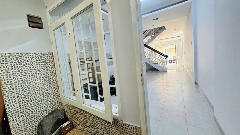 DUY NHẤT, BÁN NHÀ HẺM XE HƠI NGUYỄN THỊ THẬP, QUẬN 7, 65M2, CHỈ NHỈNH 5 TỶ