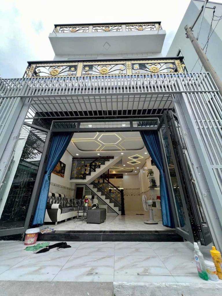 Chủ gửi bán nhà đang cho thuê 8tr/tháng đường An Phú Tây - Hưng Long giá 990tr shr 40m2