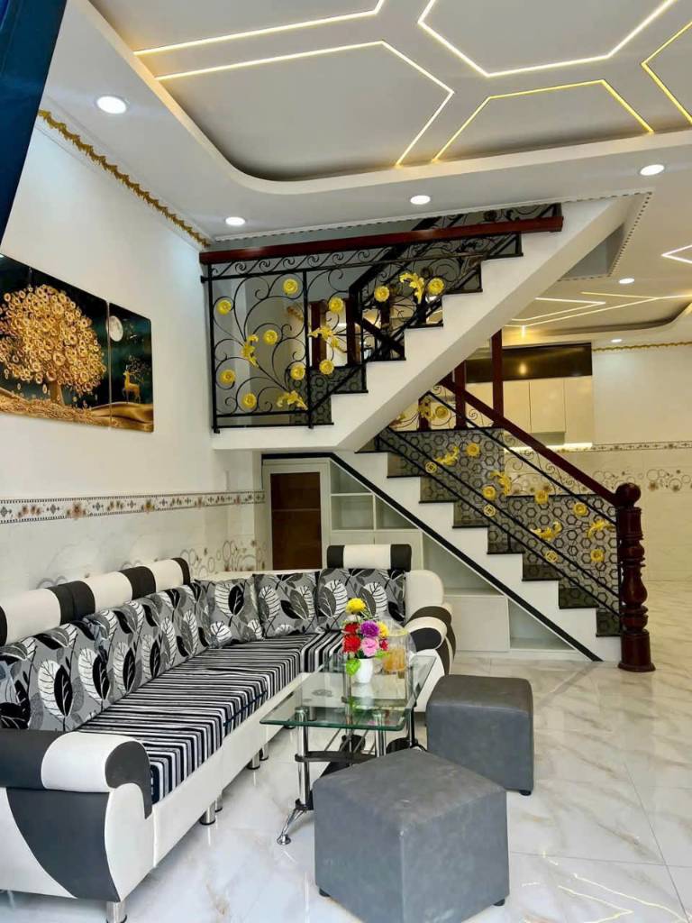 Chủ gửi bán nhà đang cho thuê 8tr/tháng đường An Phú Tây - Hưng Long giá 990tr shr 40m2