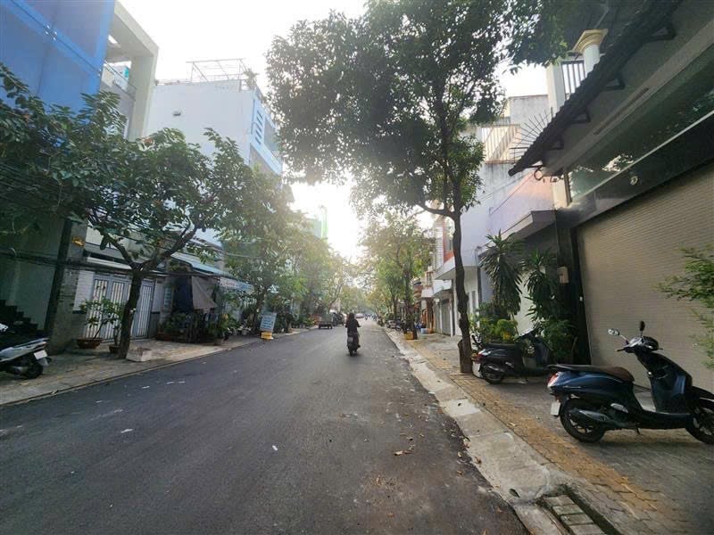 Bán nhà Quận 7 Đường số 77 Tân Quy ngang 4m dài 16m nhà 3 tầng 3 phòng chỉ 6 tỷ nhỉnh