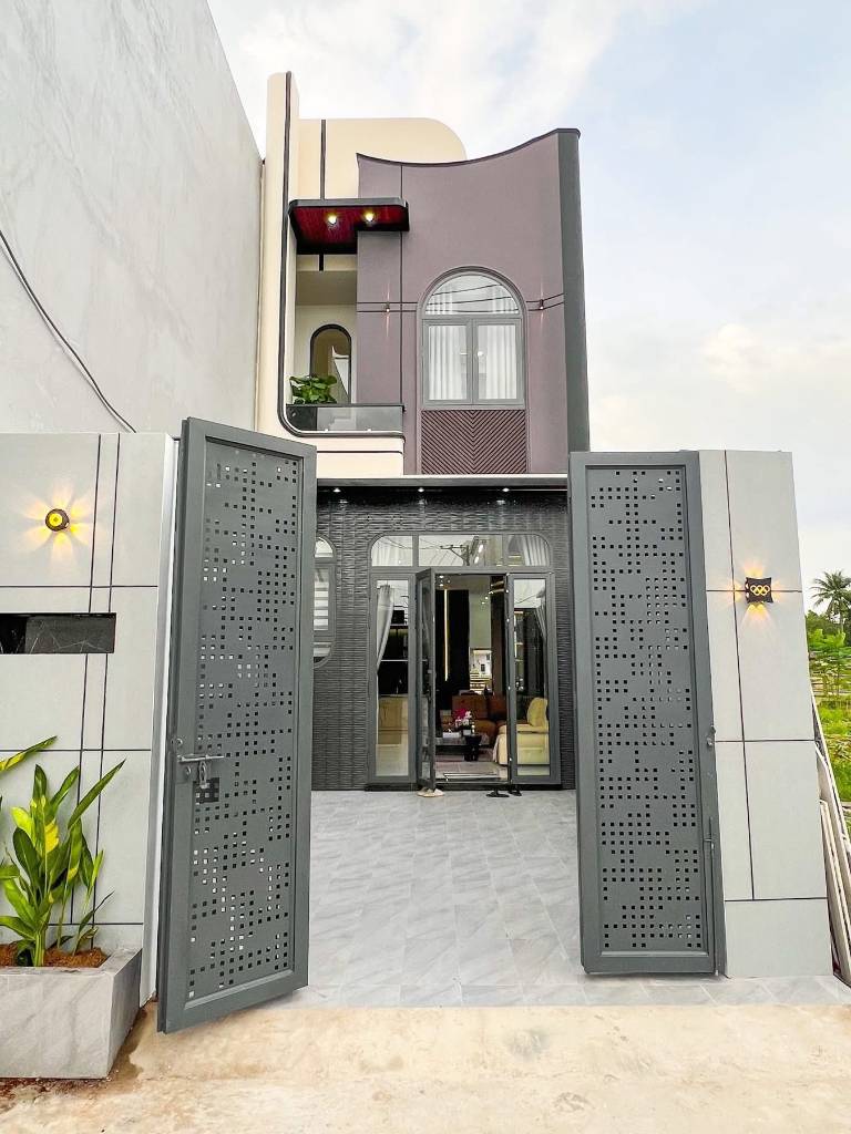 Nhà Phố Trung Tâm Thủ Dầu Một - Ô Tô Ra Vào Thoải Mái - Sổ Hồng Sẵn