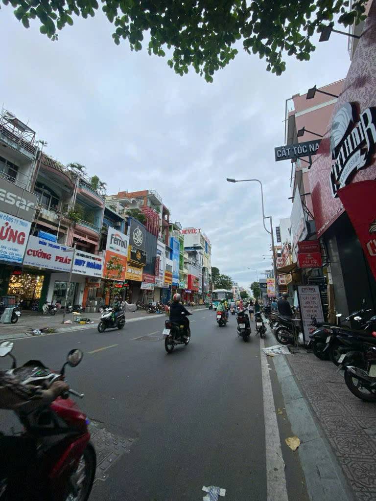 BÁN NHÀ MẶT TIỀN KINH DOANH ĐƯỜNG 3/2, Q10 - DT: 4x16m - HĐT: 45TR/THÁNG - GIÁ 24 TỶ