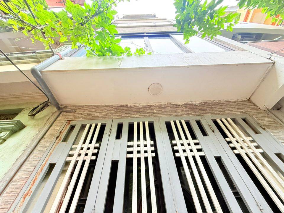 Bán nhà đẹp 279 Đội Cấn gần Ô tô 45m2 5 tầng giá 10.6 tỷ ngõ cực rộng Ba Đình Hà Nội.