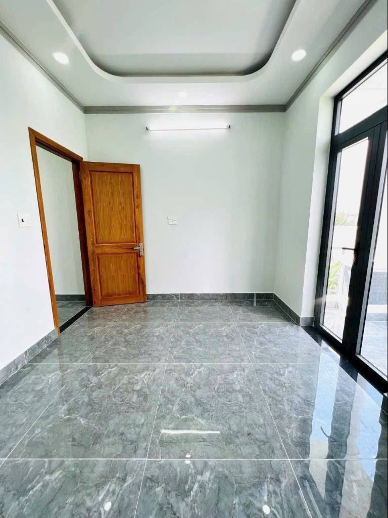 GIÁ RẺ BẤT NGỜ – Nhà 1 Trệt 2 Lầu 5x25 – FULL Nội Thất – Sân Sau Thoáng – Chỉ 2 TỶ 850!!