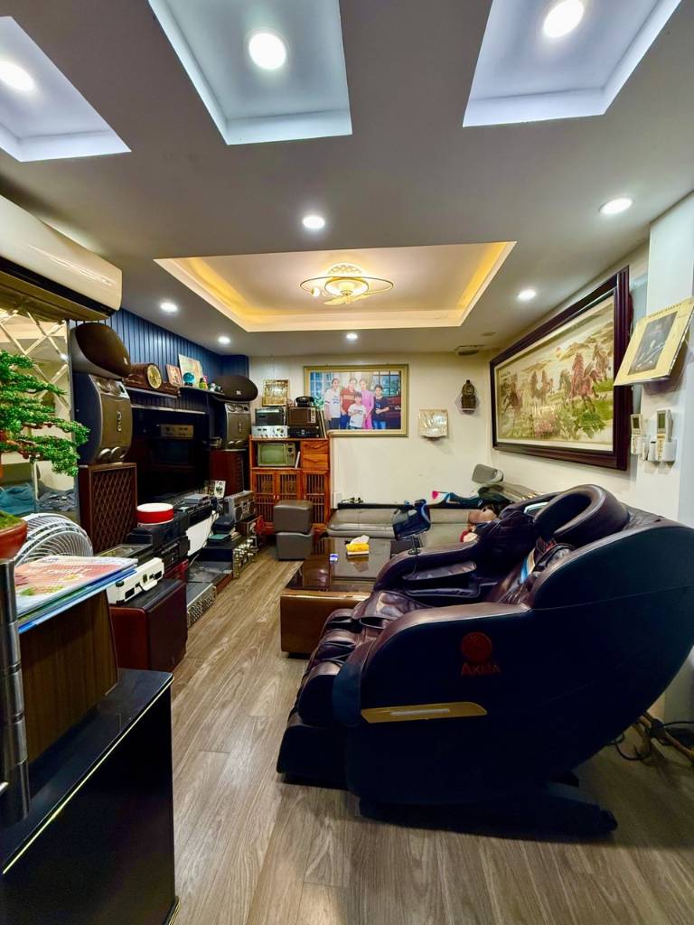 Bán nhà Phố Khương Đình, gần Phố, ô tô VF3 đỗ cửa, 6 Tầng, 38m2, 10.3 Tỷ.