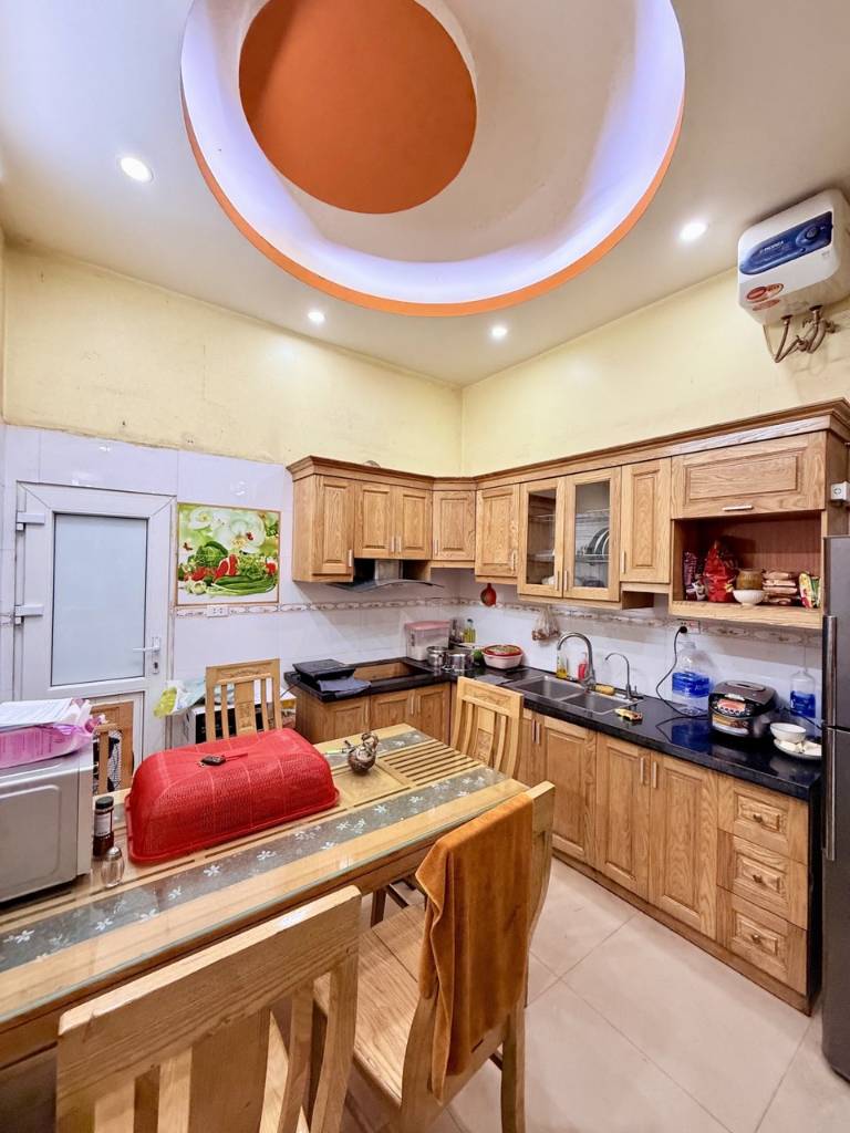 Bán nhà Phương Liệt, 20m ra Phố Trường Chinh, ô tô tránh, kinh doanh, 40m2, 5 tầng, 16.8 tỷ