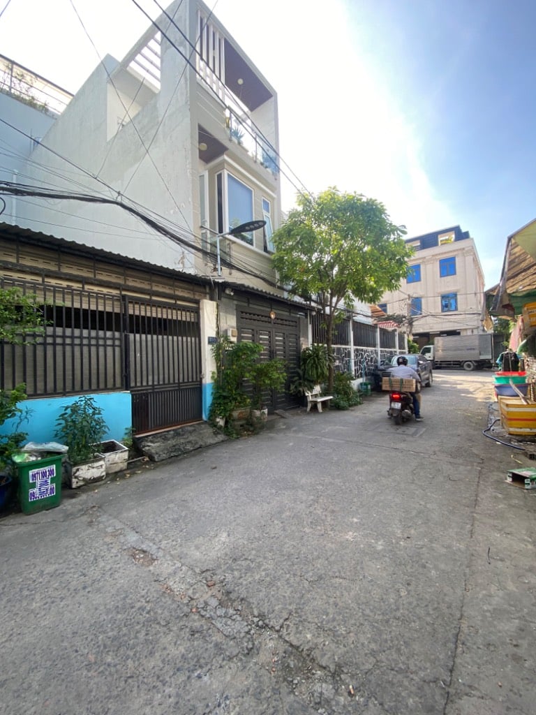 Cần bán nhà riêng 60m2 tại Bình Hưng Hòa, Bình Tân - Giá 6 tỷ VND, Sổ đỏ sẵn