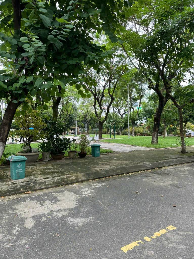 NHÀ 2 TẦNG MỚI ĐẸP MẶT PHỐ NGUYỄN TƯ GIẢN – VIEW CÔNG VIÊN– SÁT SÔNG HÀN – GIÁ CỰC TỐT 14,5 TỶ