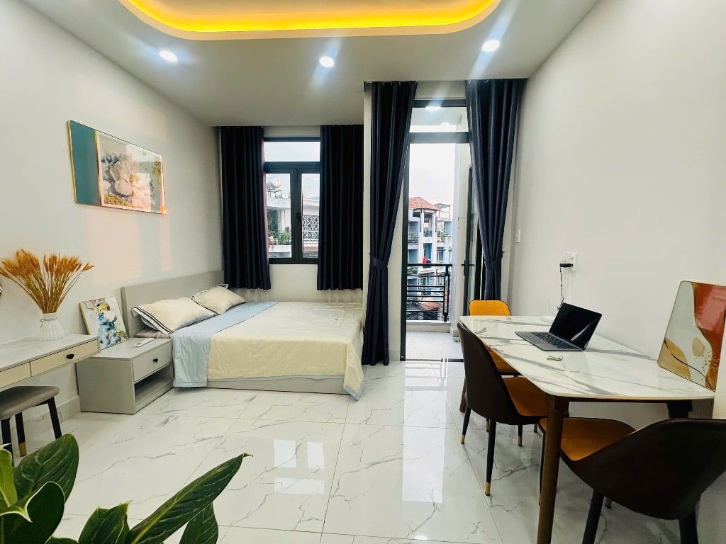 CHDV BAN CÔNG-MÁY GIẶT RIÊNG FULL NỘI THẤT NGAY KHU PHAN XÍCH LONG, GIÁP Q3