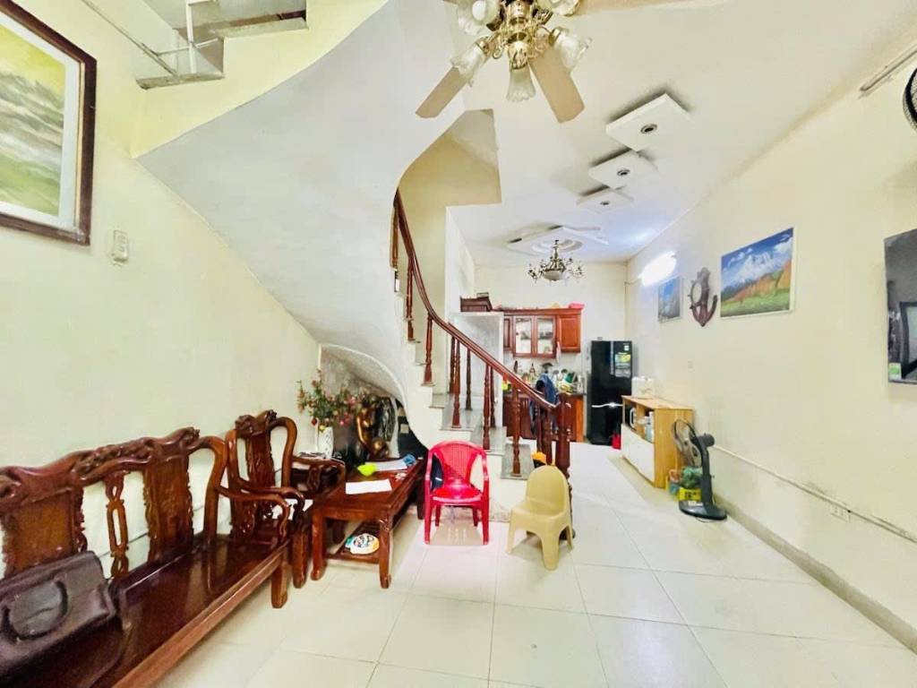 Bán nhà Thanh Xuân, 53m2, 10m ra Phố Vũ Tông Phan, kinh doanh, ô tô, 2 thoáng, 12,8 tỷ