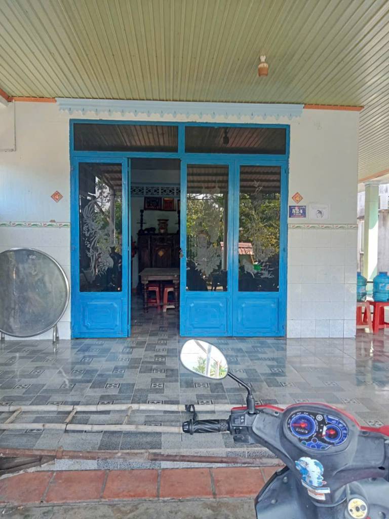 Bán nhà hẻm đường bê-tông xã Đức Hòa Thượng , tdt 280m2 ( 200m2 thổ cư) giá 2,3 tỷ